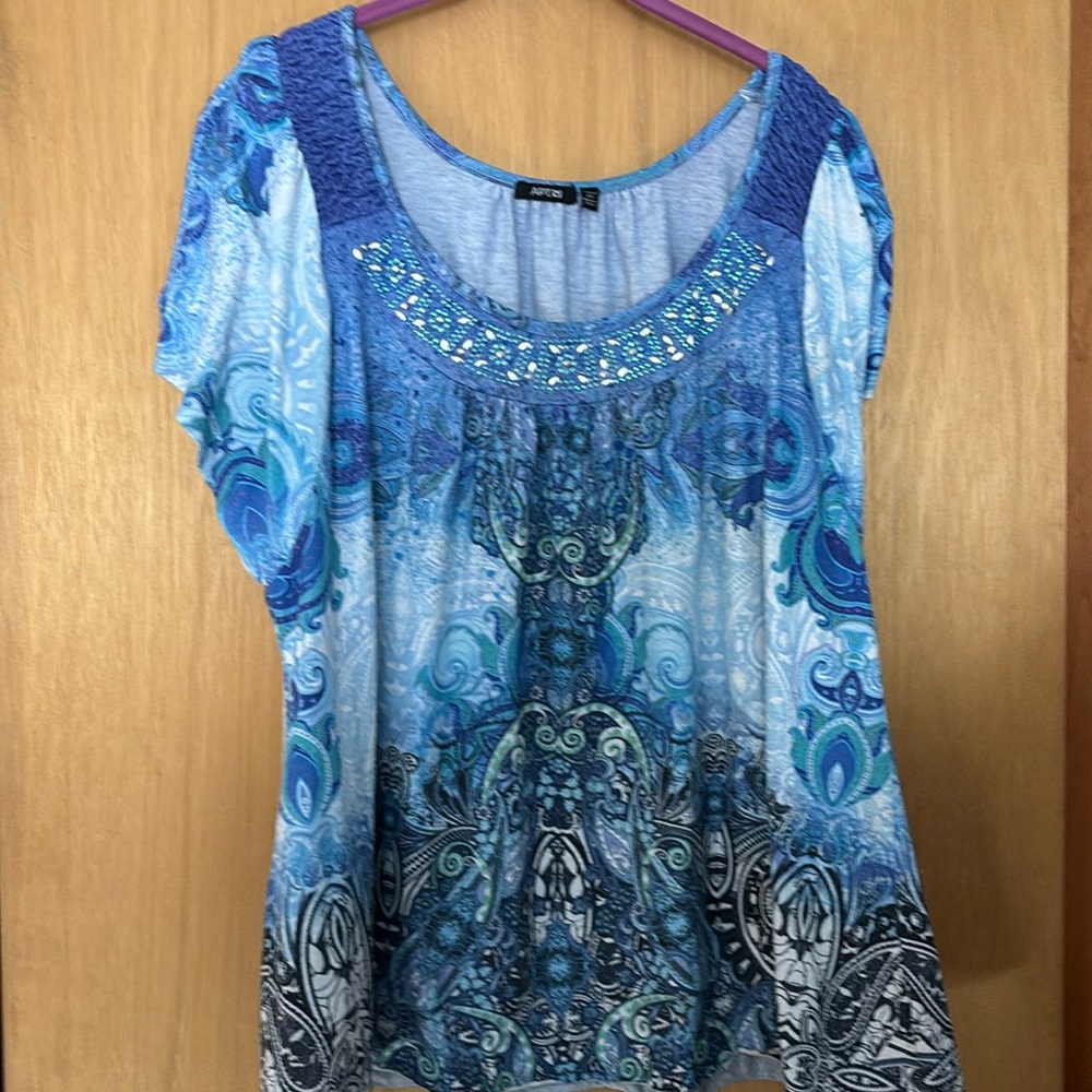 Apt. 9 Blue and Black Patterned Blouse